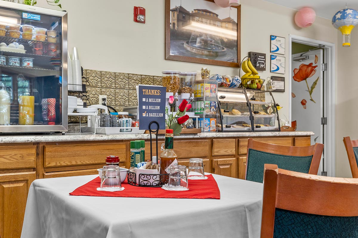 Free hot and cold breakfast seating area with fruit, hot eggs and more is included with your stay at The Mill Creek Hotel and Suites in Lake Geneva Wisconsin